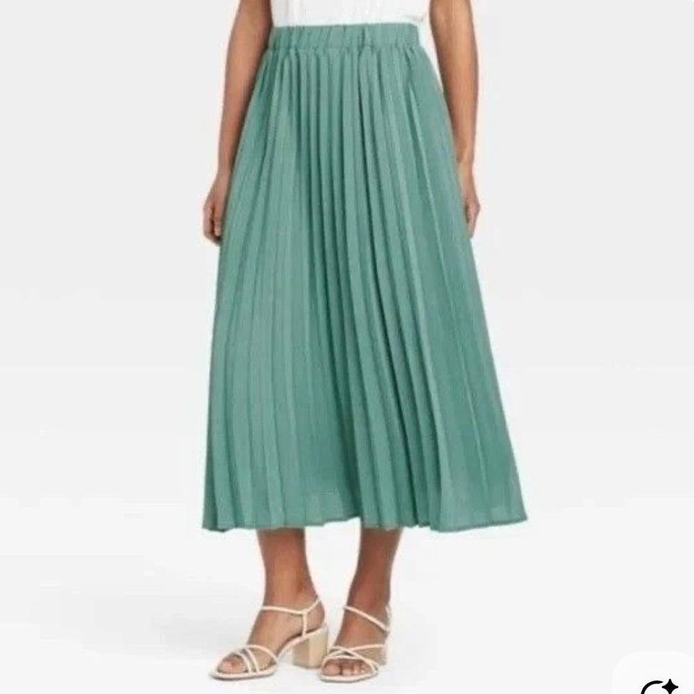 Pleated Maxi Skirt